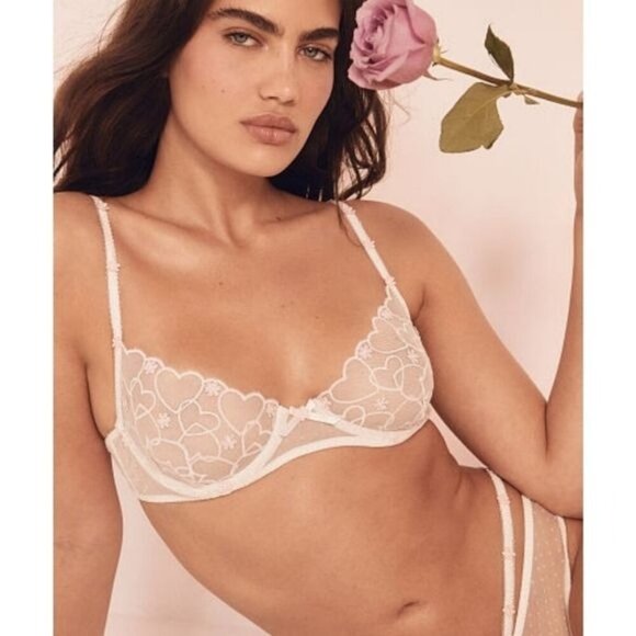 For Love & Lemons ✦ Love Letter Bra ✦ 3D Daisies Heart Embroidery White NWT - Picture 1 of 4